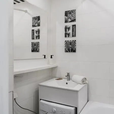 Concierge Wilanowska Apartman *